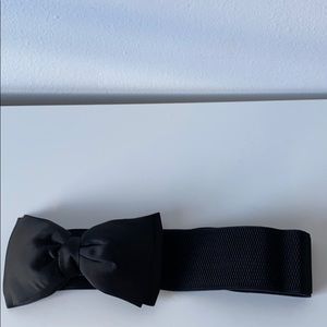 Black bow belt